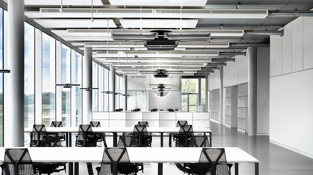 Dyson D9 image - light outside